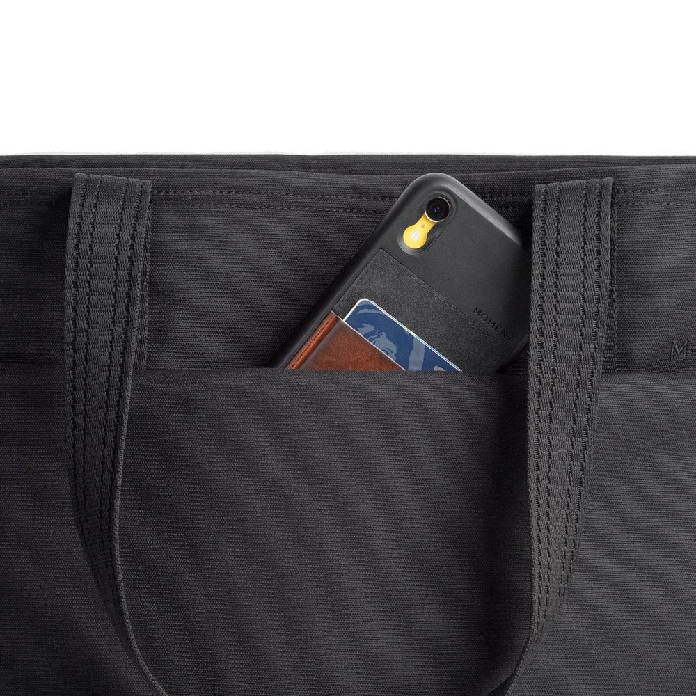 Tech Tote 19L - Black