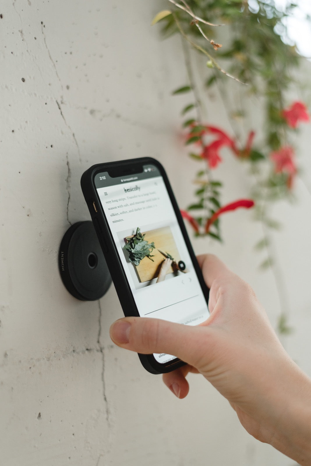 Wall Mount with MagSafe